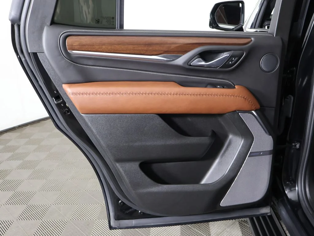 Used 2024 Onyx Black GMC Denali Ultimate image 33
