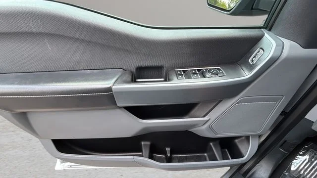 Used 2023 Silver Ford XLT image 17