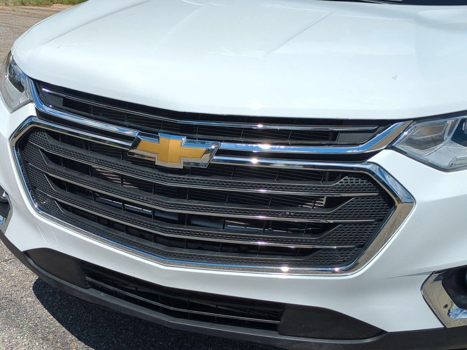 Used 2021 Summit White Chevrolet Premier image 14