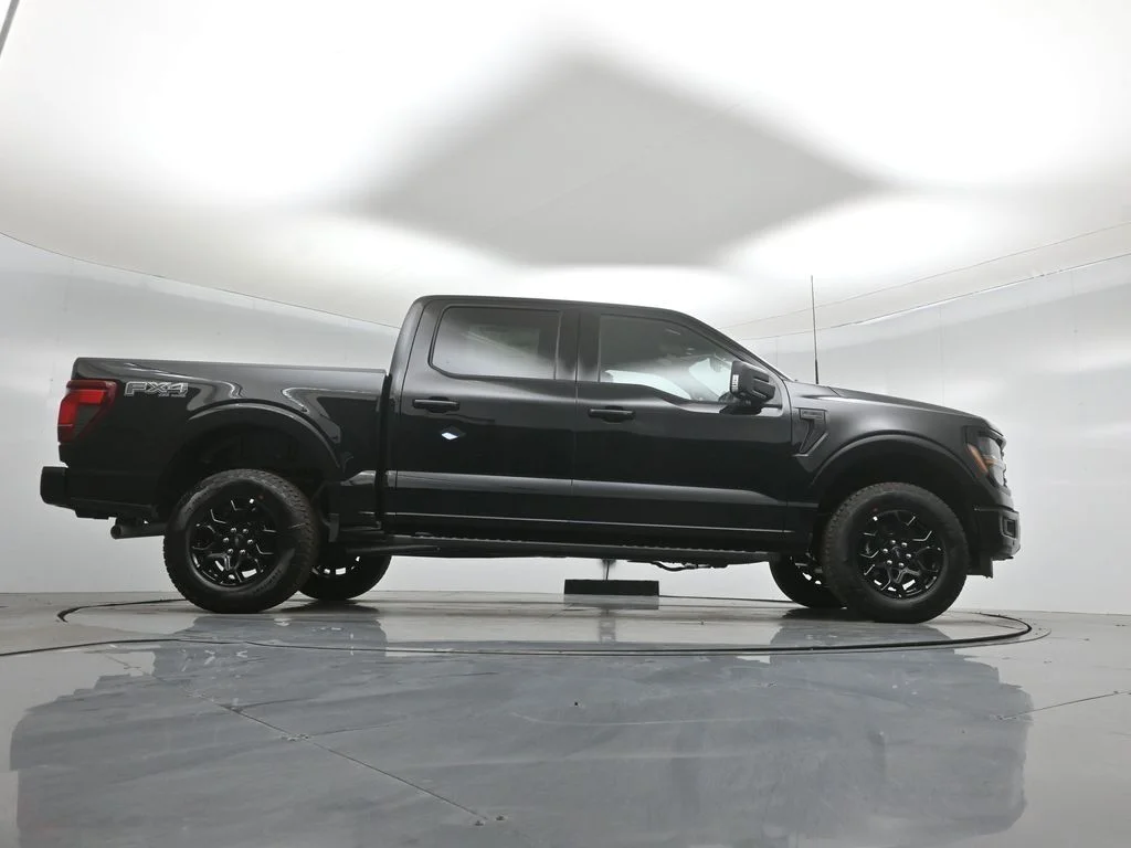 New 2026 Agate Black Metallic Ford XLT image 45
