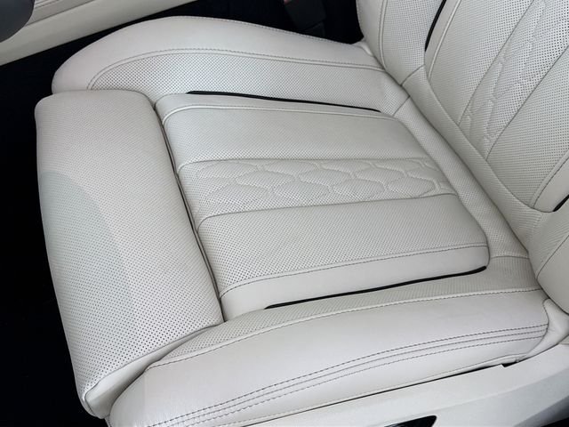 New 2026 White Metallic BMW xDrive50e image 20