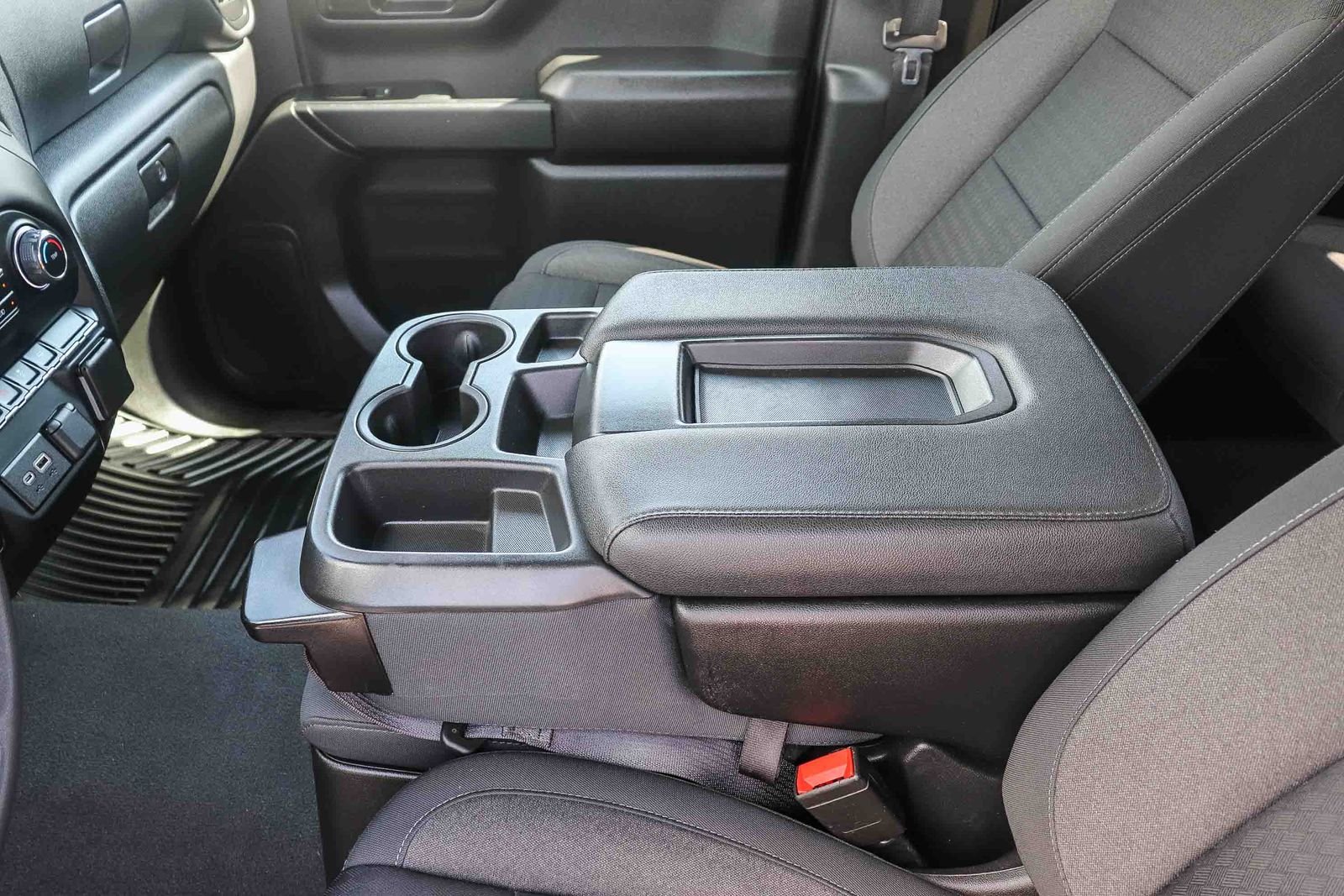 Used 2022 Summit White Chevrolet Custom image 23