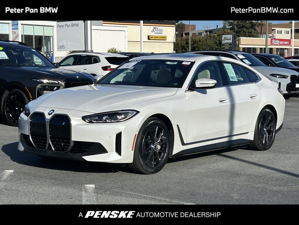 2023 BMW i4 eDrive40's photo
