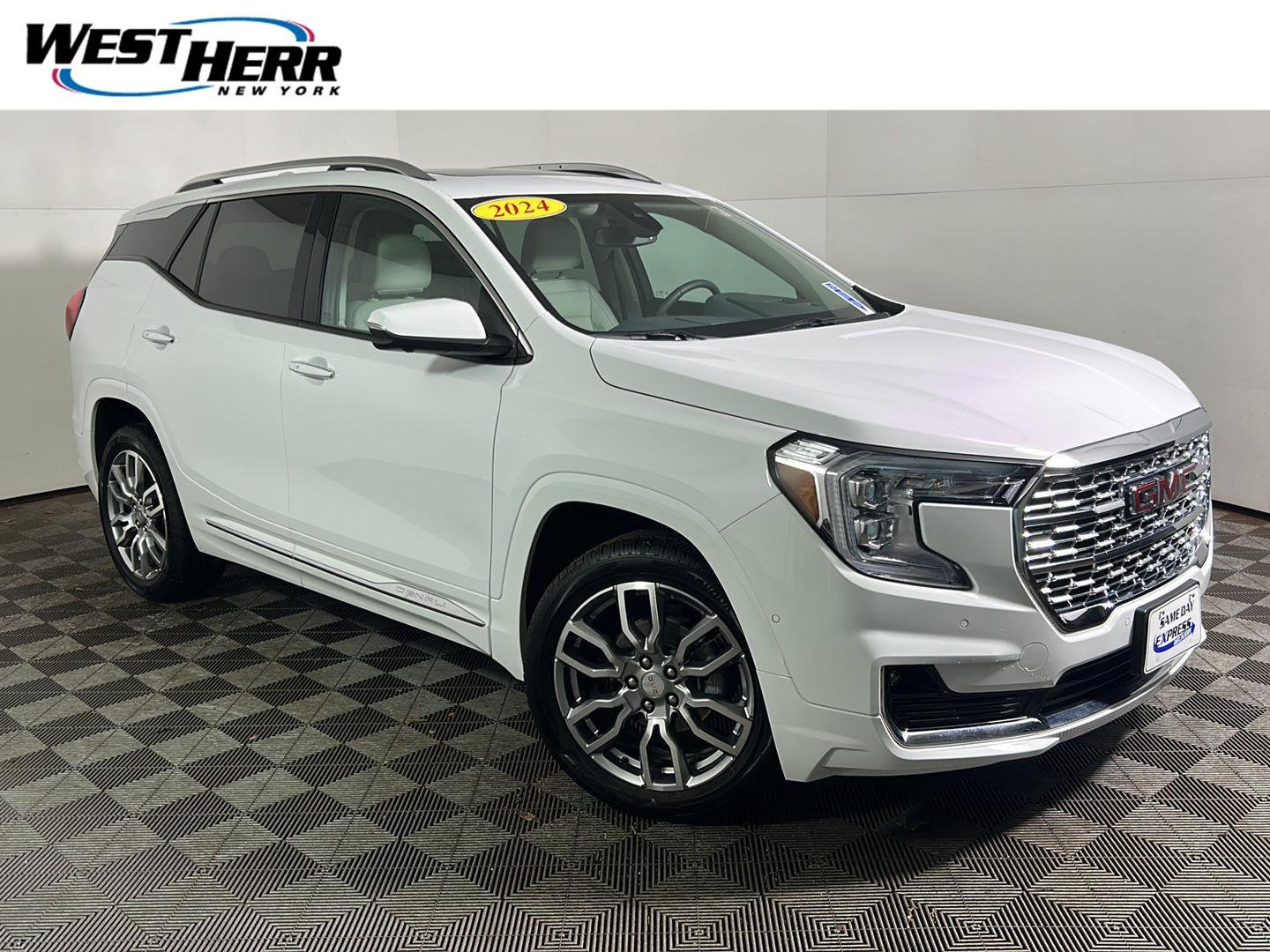 Used 2024 Summit White GMC Denali image 1