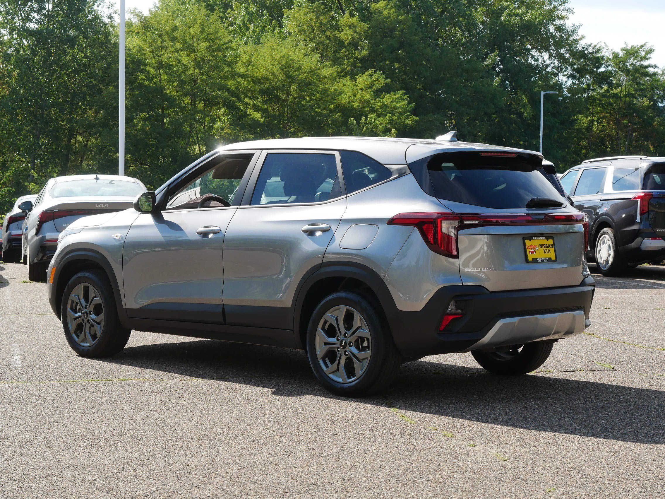 Used 2025 Steel Gray Kia LX image 16