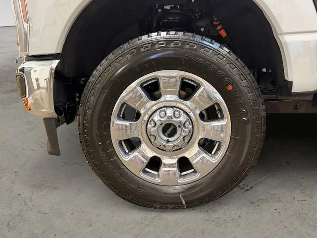 New 2026 Avalanche Ford Lariat image 9