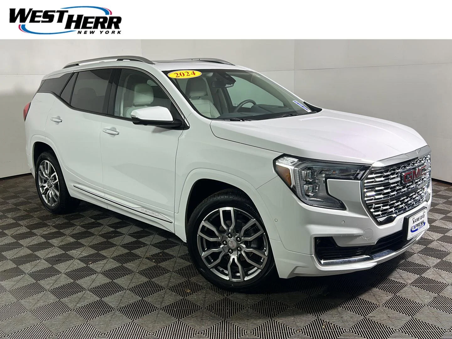 Used 2024 Summit White GMC Denali image 1