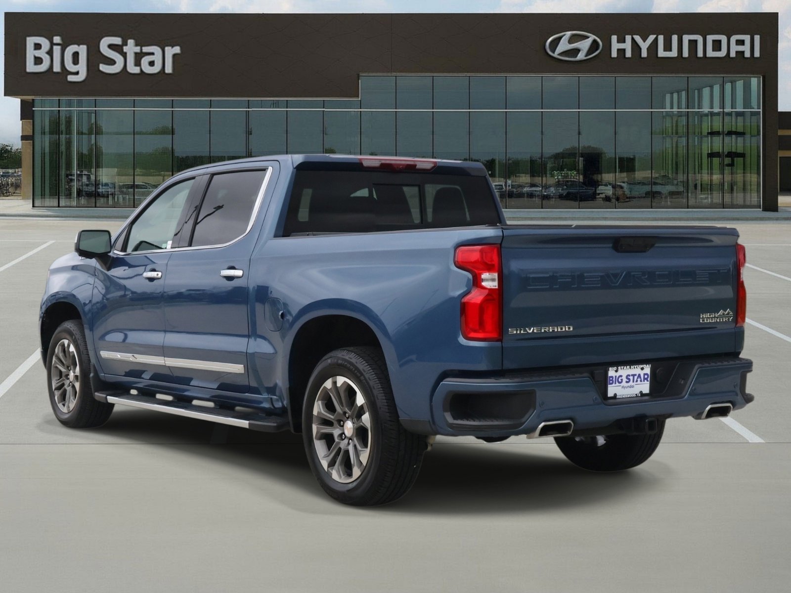Used 2024 Lakeshore Blue Metallic Chevrolet High Country image 3