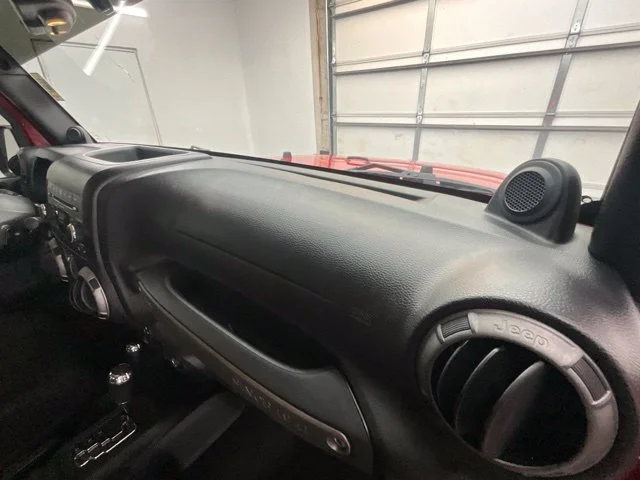 Used 2014 Red Jeep Sport image 9