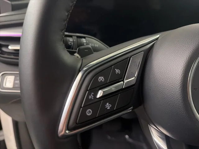 Used 2025 Summit White Buick Preferred image 17