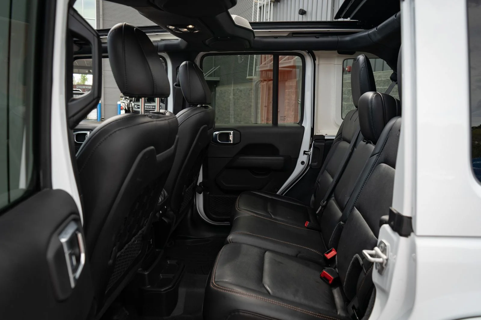 Used 2022 White Jeep Unlimited Rubicon 392 image 34