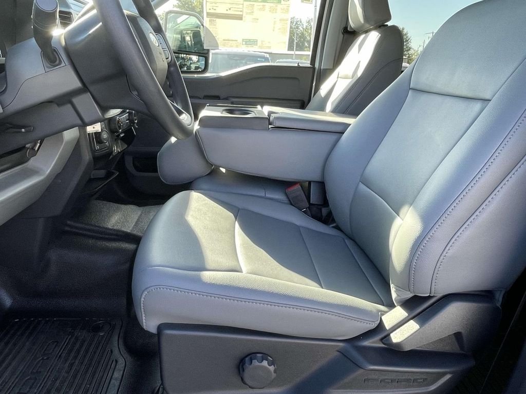 New 2026 Oxford White Ford F-350® XL image 10