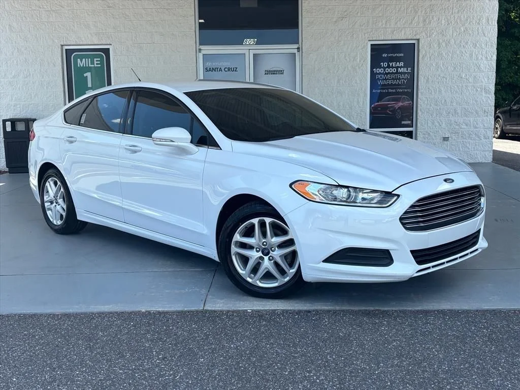 2016 Ford Fusion SE FWD's photo