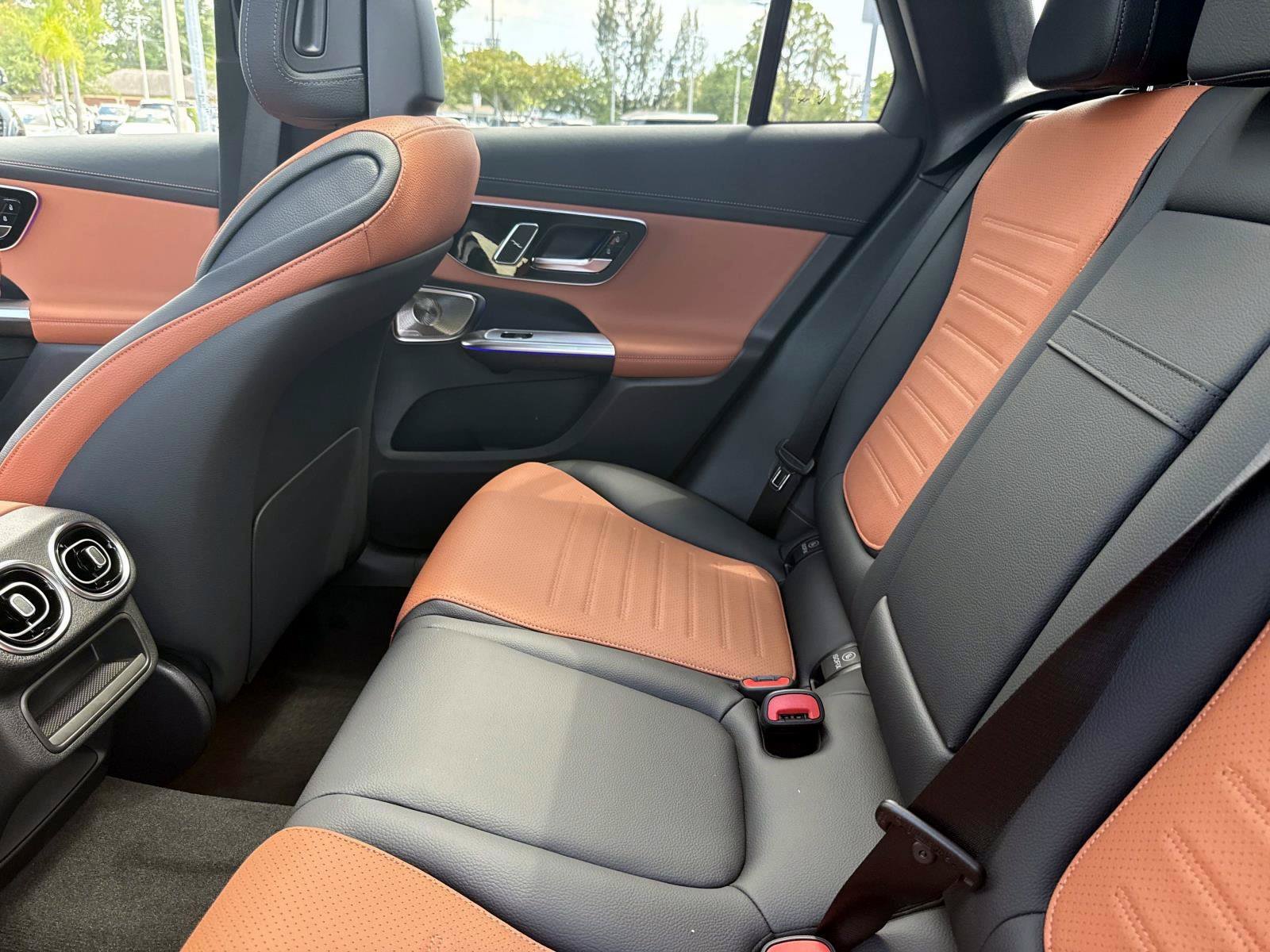 New 2026 Polar White Mercedes-Benz 300 SUV image 14