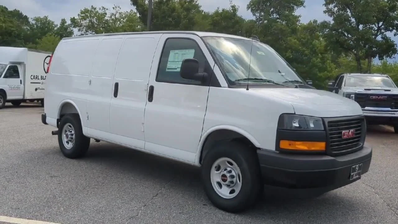 New 2025 Summit White GMC Work Van image 2