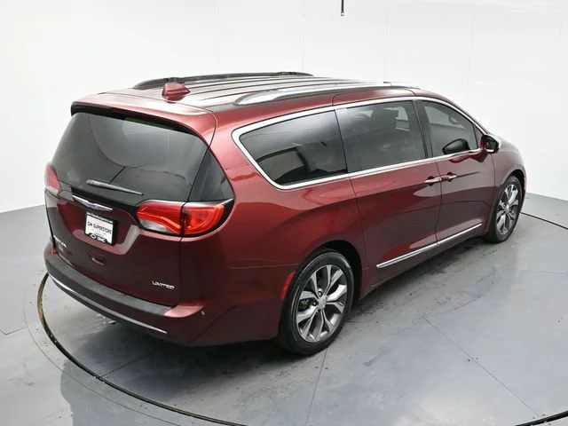 Used 2018 Velvet Red Pearlcoat Chrysler Limited image 36