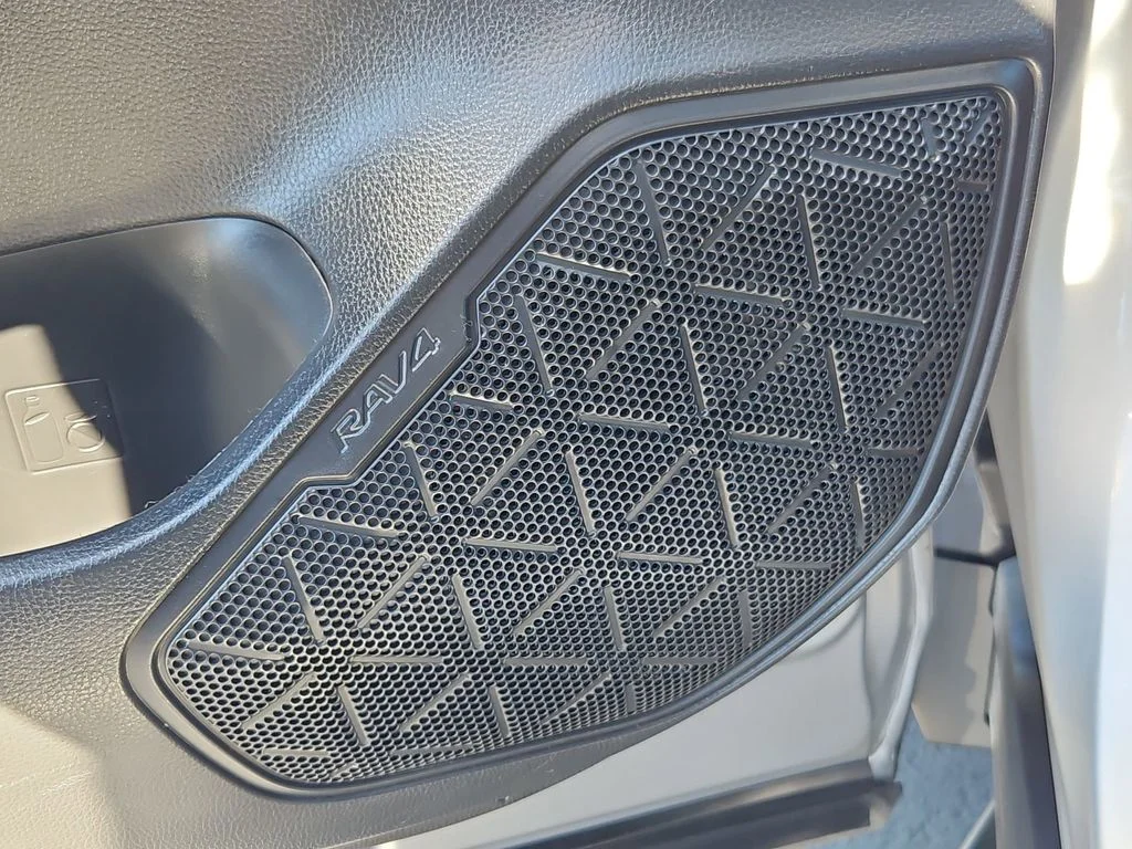Used 2022 Silver Sky Metallic Toyota XLE image 12