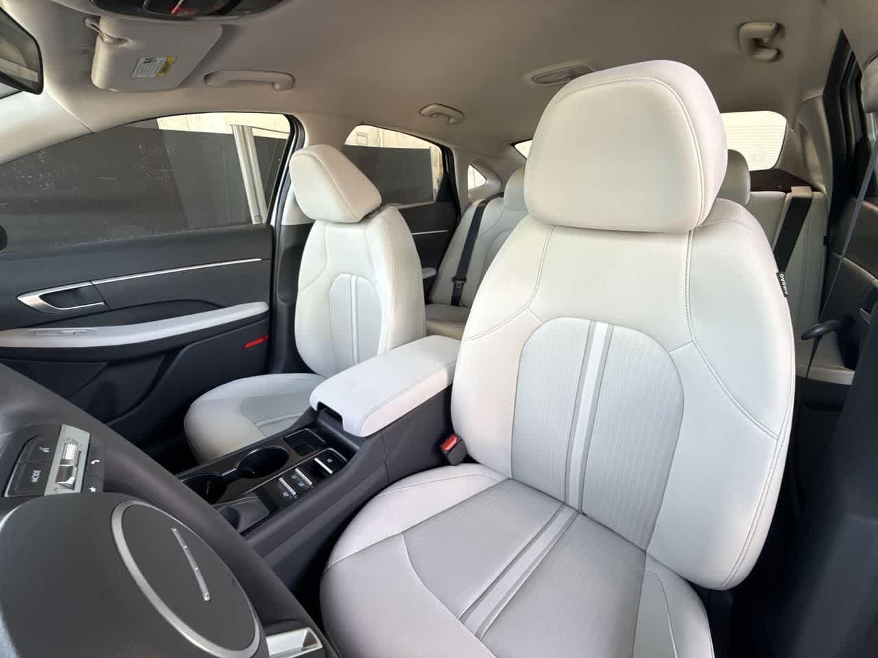 New 2026 Aero Silver Hyundai SE image 43