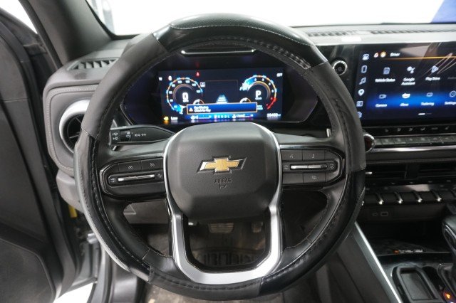 Used 2024 SILVER Chevrolet 2WD LT image 23