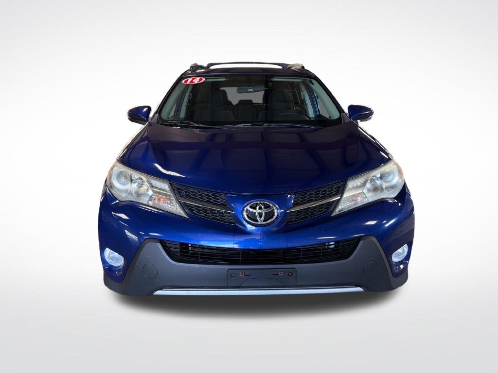 Used 2014 Blue Toyota XLE image 9