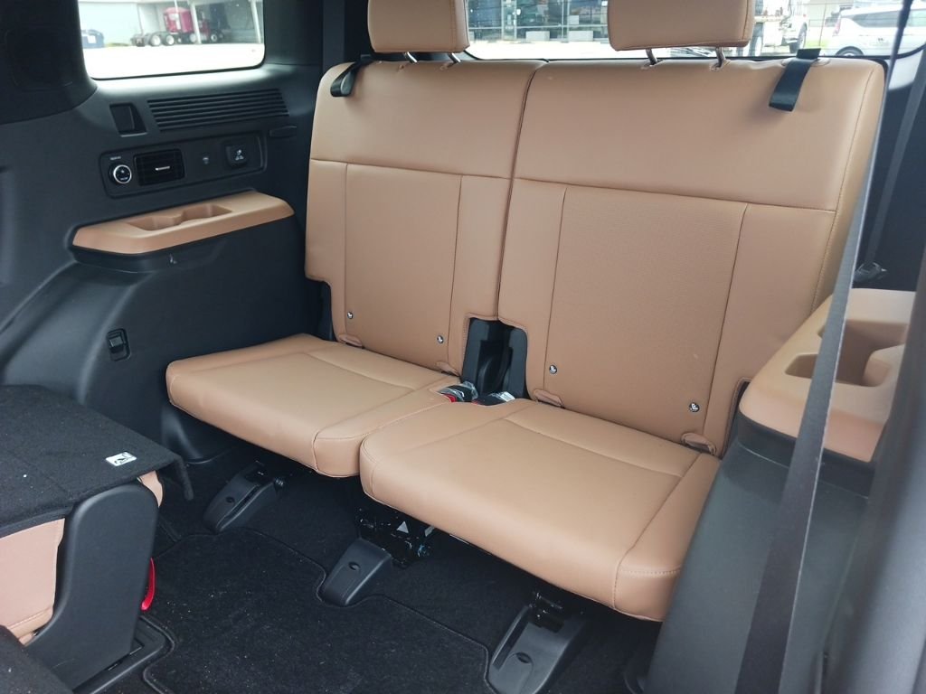 2025 Hyundai Santa Fe Limited - Photo 20