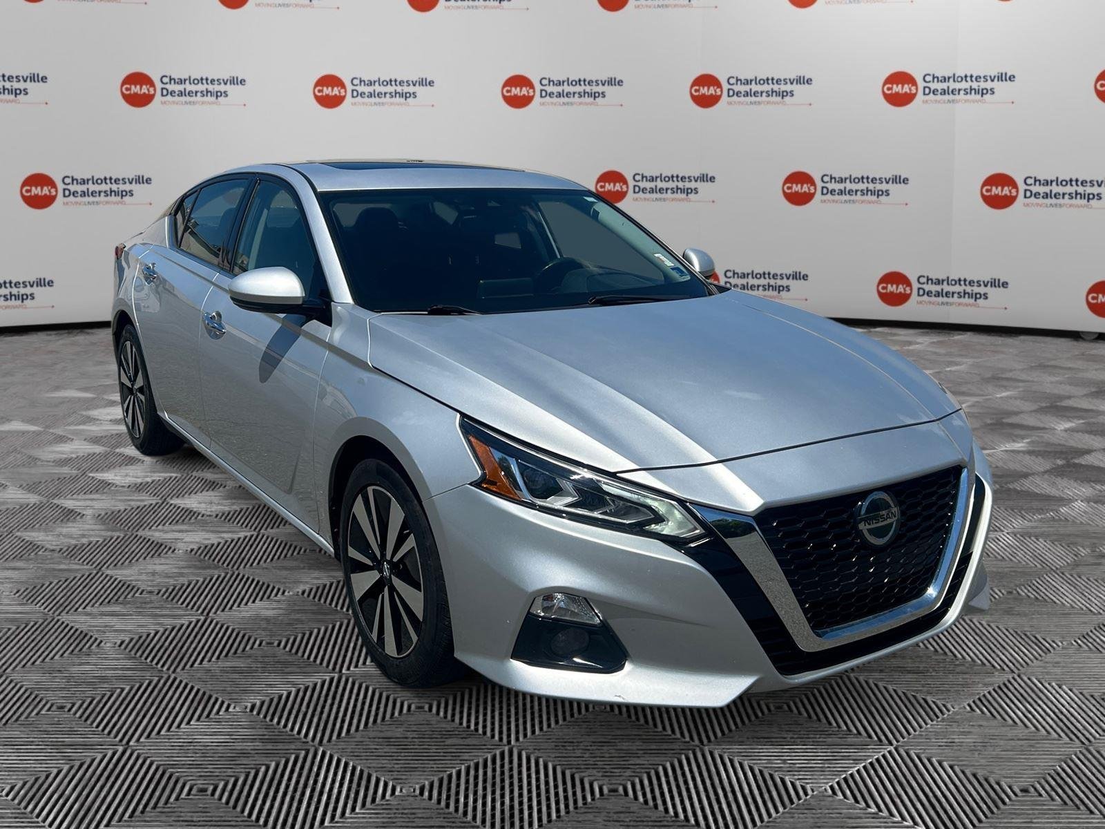 Used 2019 Brilliant Silver Metallic Nissan 2.5 SV image 7