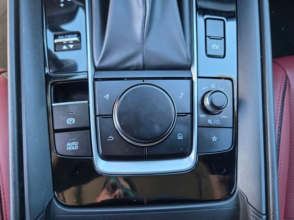 Certified Used 2025 Gray Metallic Mazda Premium image 19
