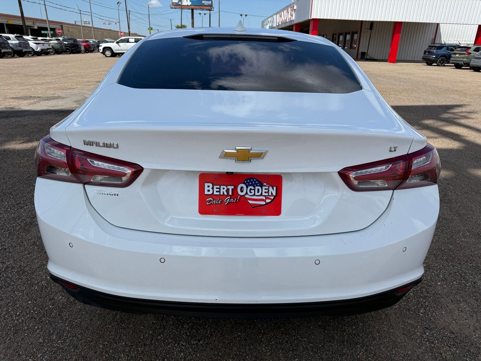 Used 2022 White Chevrolet LT image 4