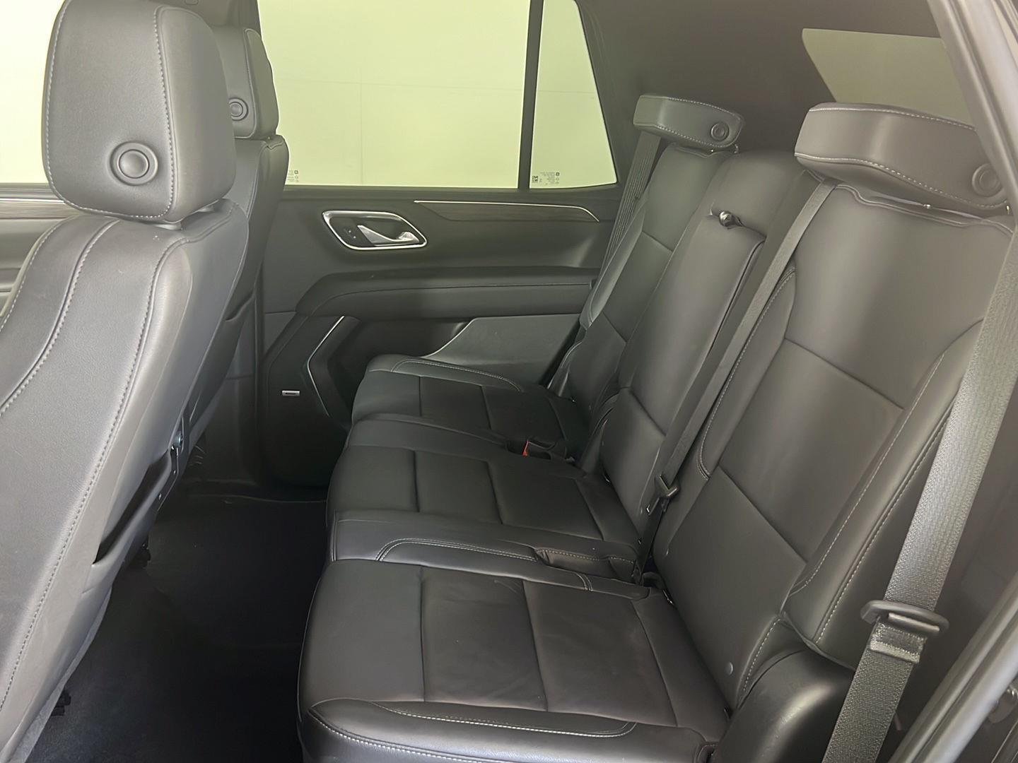 Used 2022 Black Chevrolet Z71 image 27
