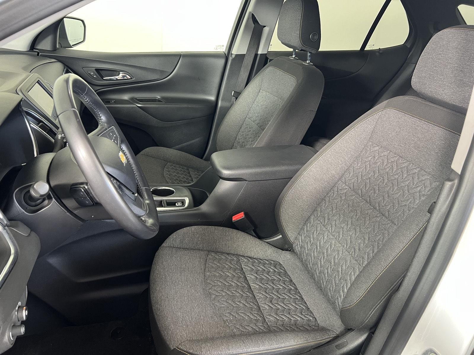 Used 2022 Summit White Chevrolet LT image 5