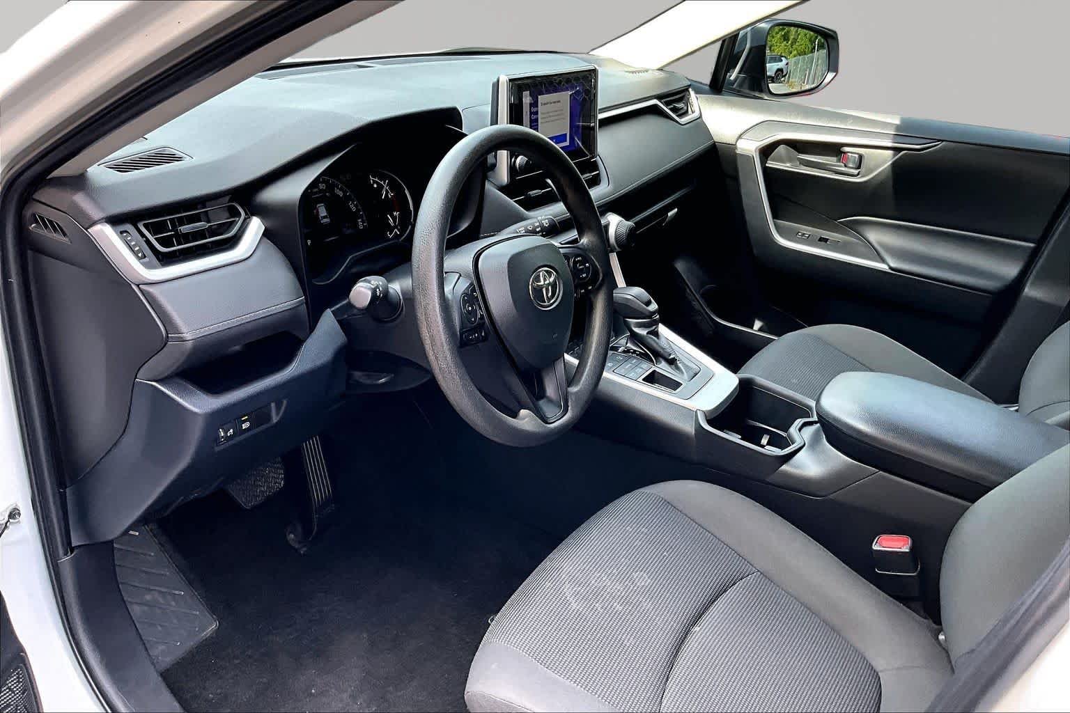 Used 2023 Ice Cap Toyota LE image 18