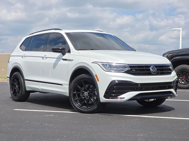 2024 Volkswagen Tiguan 2.0T SE R-Line Black