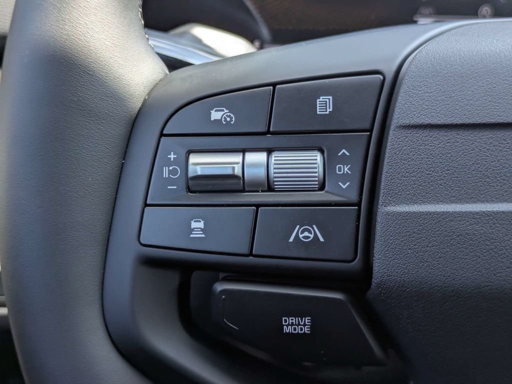 New 2026 Glacial White Pearl Kia EX image 25