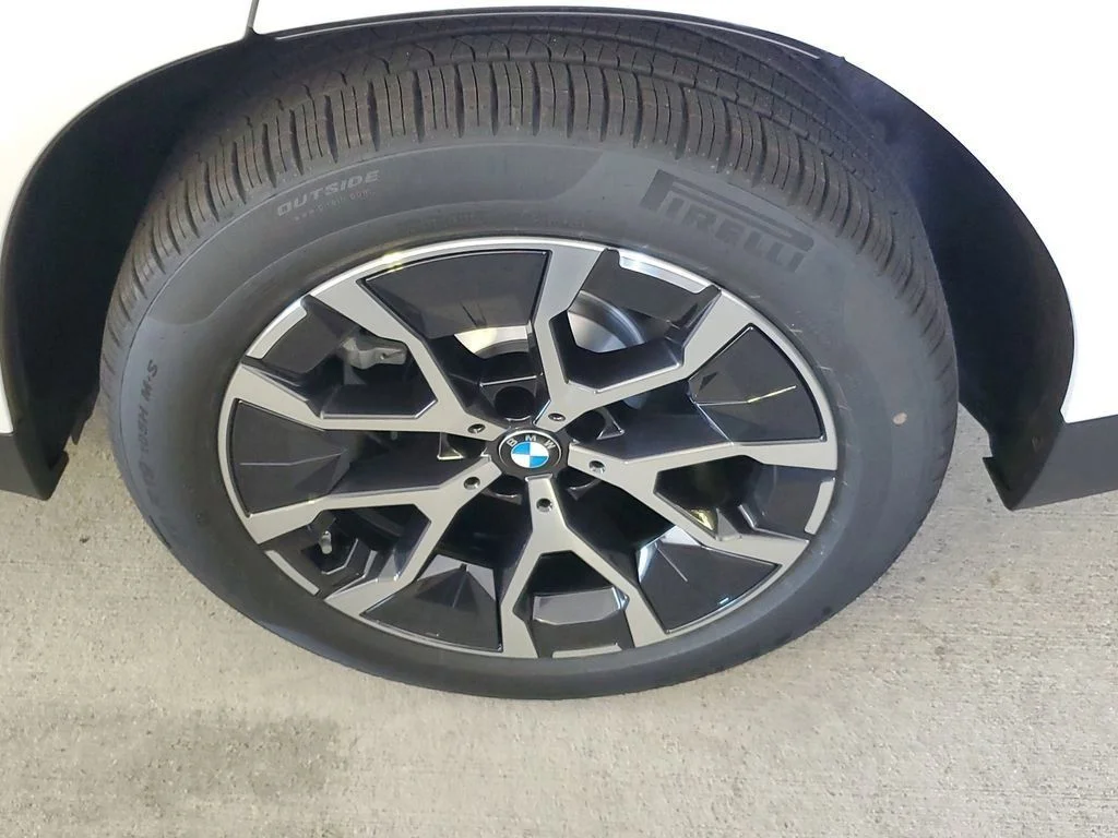 Used 2026 White BMW 30 xDrive image 5