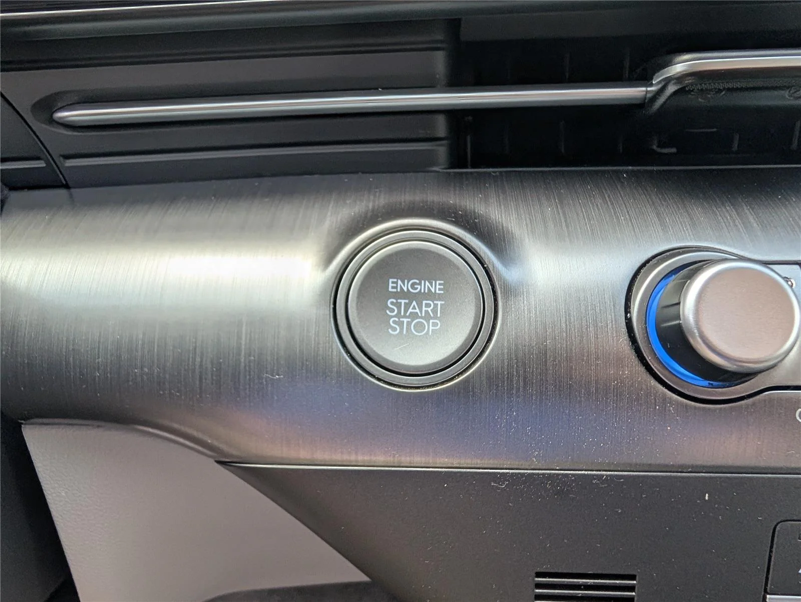 2025 Hyundai Kona SEL - Photo 20