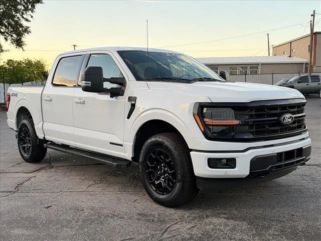 Used 2024 White Ford XLT image 2