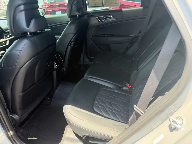 Used 2023 Wolf Gray/ebony B Kia X-Pro Prestige image 19