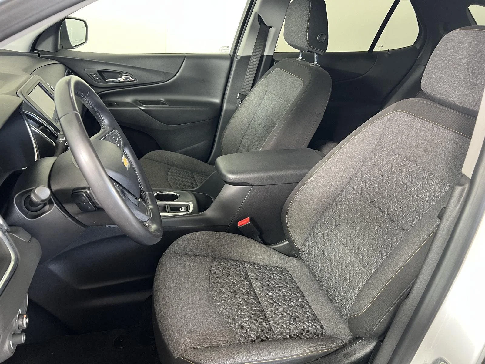 Used 2022 Summit White Chevrolet LT image 5