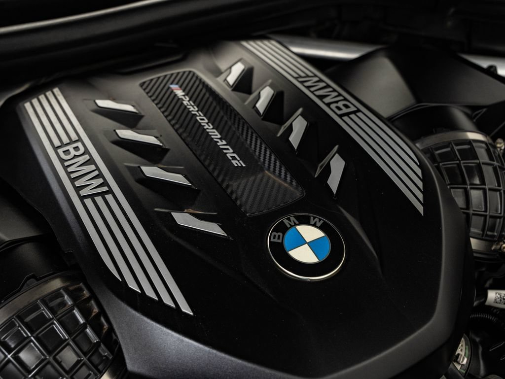 Used 2022 Phytonic Blue Metallic BMW M50i image 51