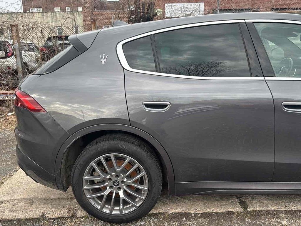 Used 2023 Gray Maserati GT image 10