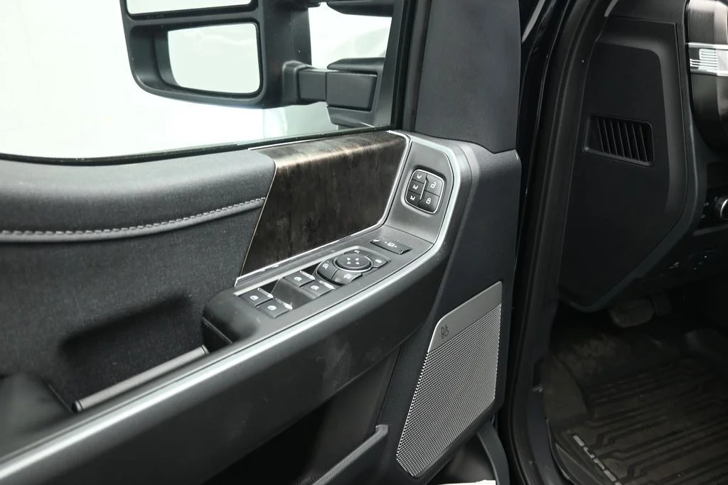 New 2026 Agate Black Metallic Ford Lariat image 9