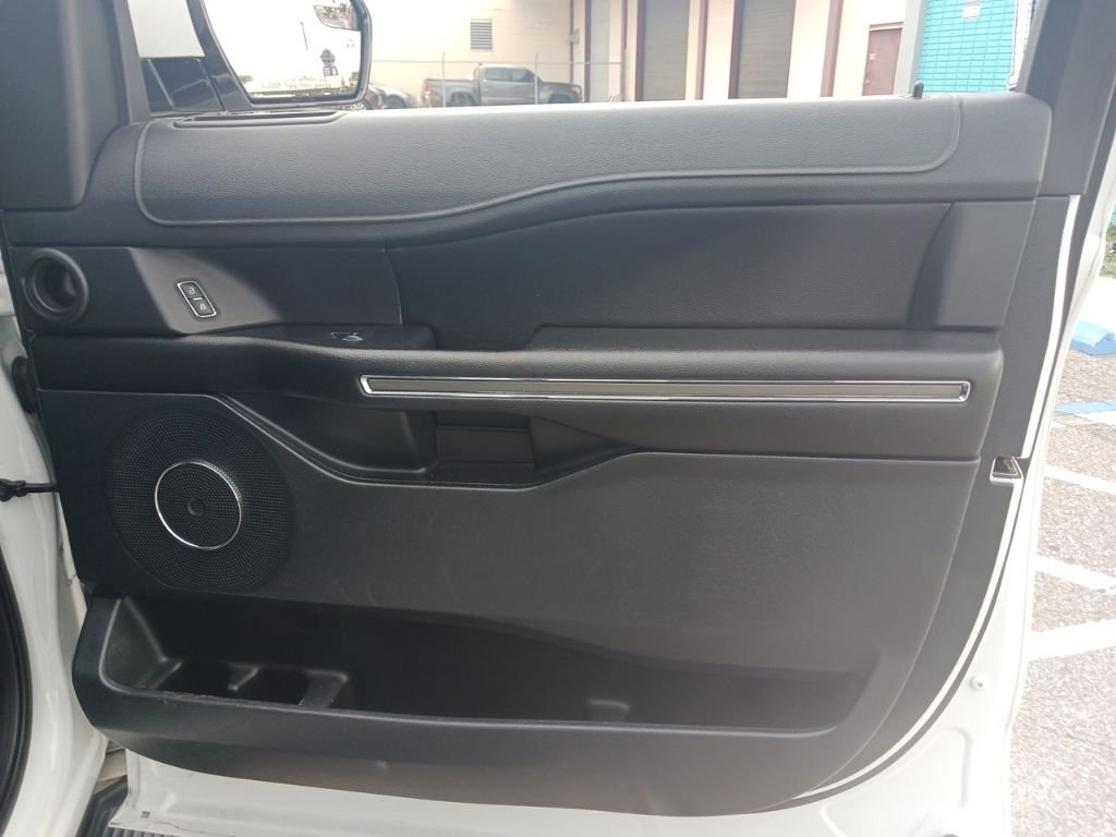 Used 2019 White Ford XLT image 17