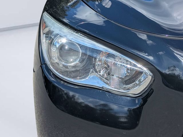 Used 2013 Black INFINITI Base image 9
