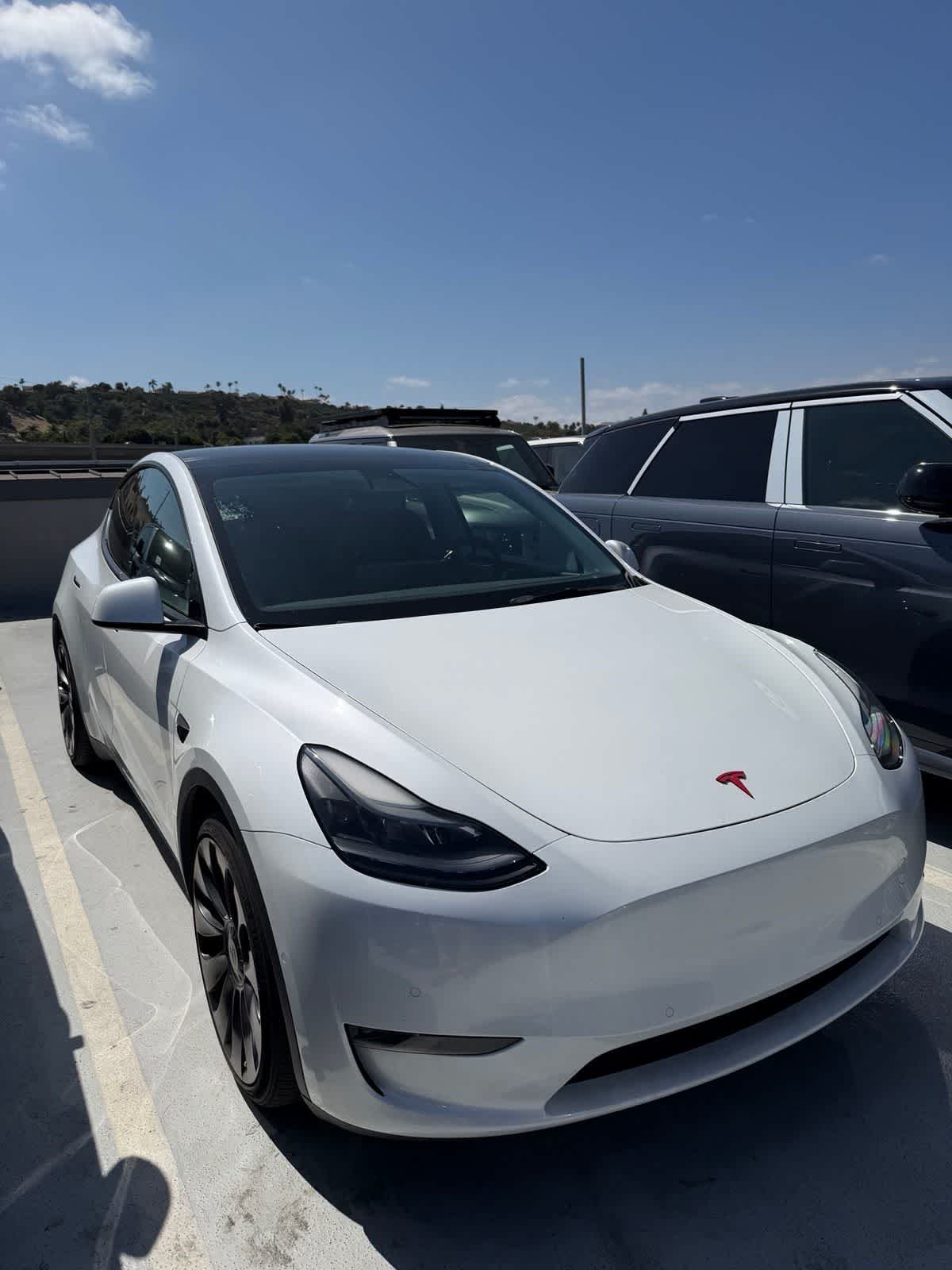 2022 Tesla Model Y Performance Dual Motor All-Wheel Drive's photo