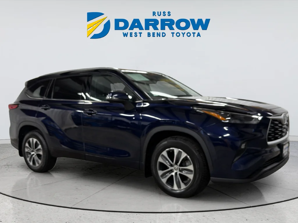 Used 2022 Blue Toyota XLE image 7