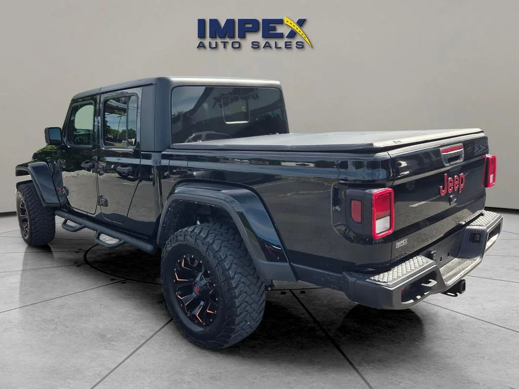 Used 2022 Black Jeep Sport image 3
