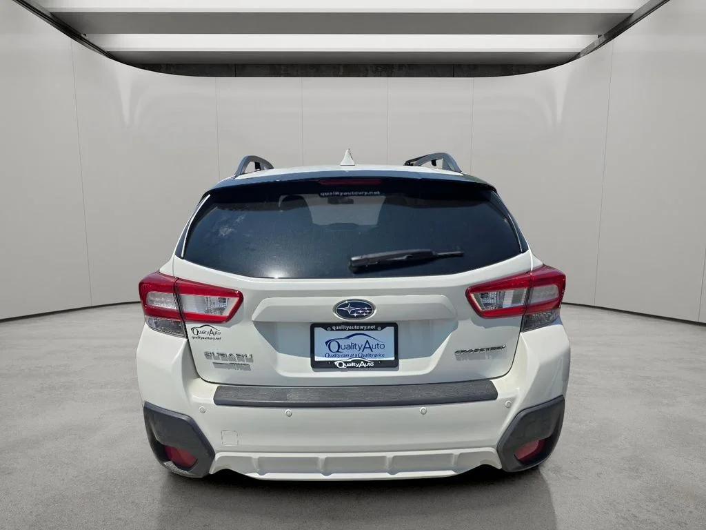 Used 2019 Crystal White Pearl Subaru Limited image 7