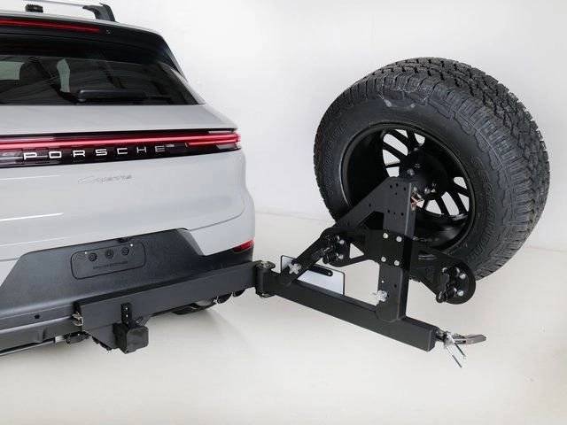 New 2026 Chalk Porsche  image 34