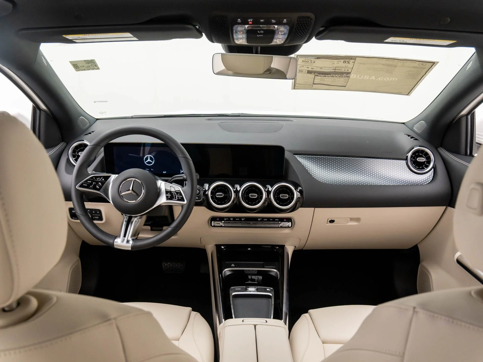 2025 Mercedes-Benz GLA GLA250 - Photo 9