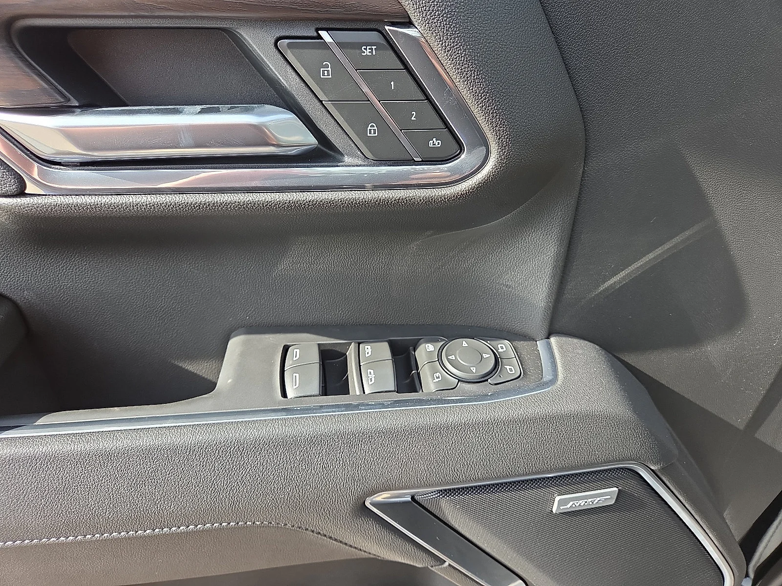 New 2026 Onyx Black GMC SLT image 12